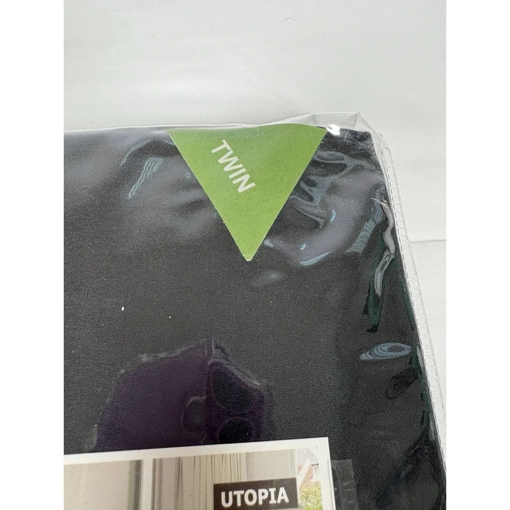 Utopia Bedding Twin Fitted Sheet Black Microfiber Soft Wrinkle Resistant